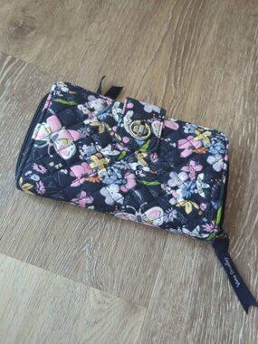 Vera Bradley wallet